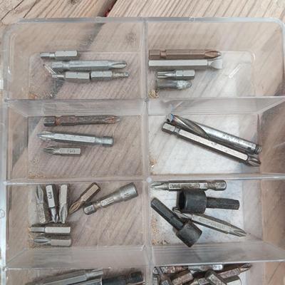 HEAVY DUTY EXTENSION CORD, TRIPLE HEAD EXTENSION CORD AND DRILL/DRIVER BITS
