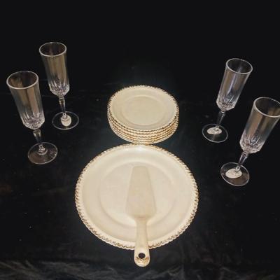 4 CRYSTAL STEMMED GLASSES, CAKE PLATE W/SERVER AND 6 CAKE PLATES