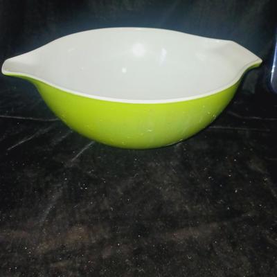LARGE PYREX BOWL, REFRIGERATOR DISH AND MORE