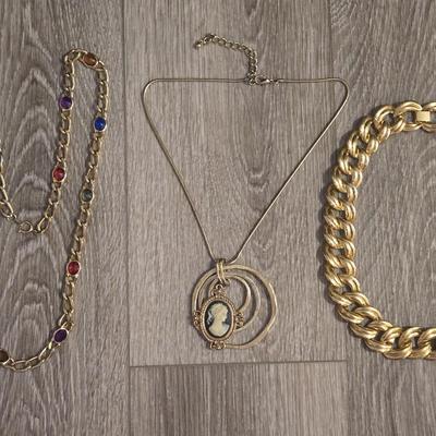 (3) Fashion Necklaces
