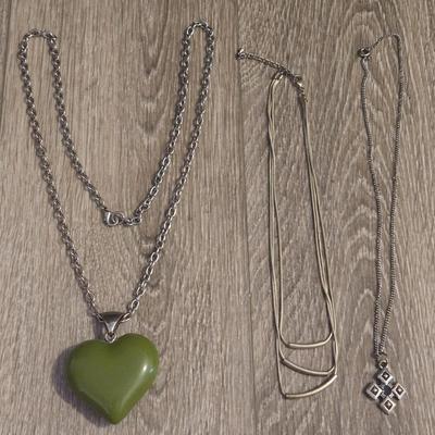 (3) Fashion Necklaces