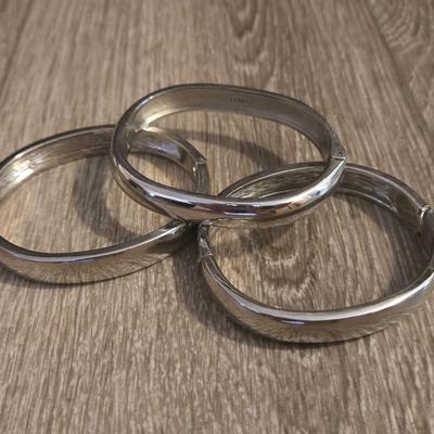 (3) Silver Tone Silver Hinged Bangle Bracelets