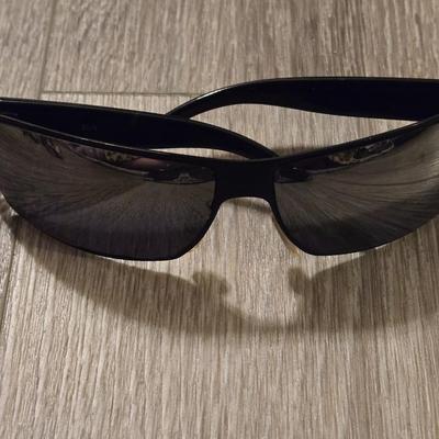 (2) Sunglasses