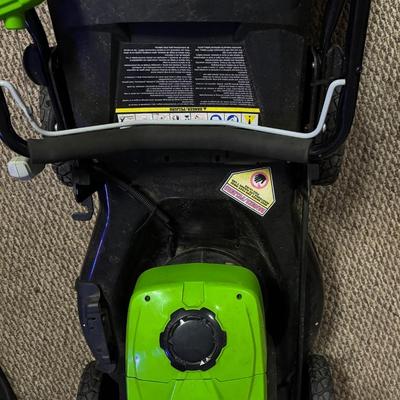 Greenworks 40V battery operated 20 inch brushless mower with bag like new