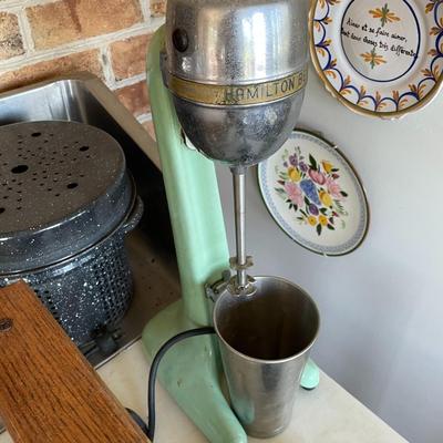 Lot of Vintage Kitchen Items