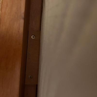 Four Poster Queen Bed (B3-MG)