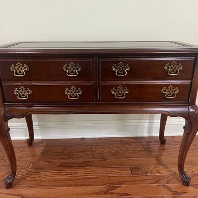 BASSETT Queen Ann Style Foyer Table