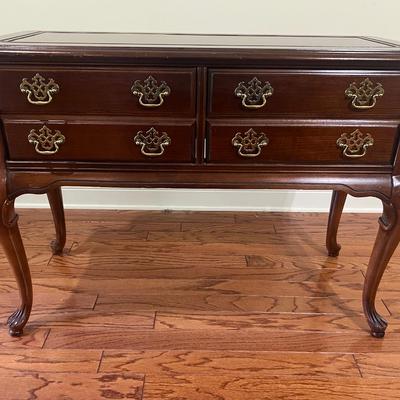 BASSETT Queen Ann Style Foyer Table