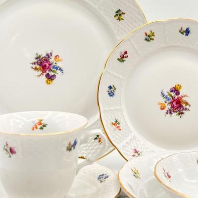 THUN ~ Tradition ~ 6 Piece Service For 12 ~ Includes 8 Serving Pieces