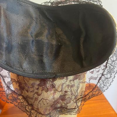 Lot 3 Vintage Hats + Halston Hat Box
