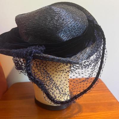 Lot 3 Vintage Hats + Halston Hat Box