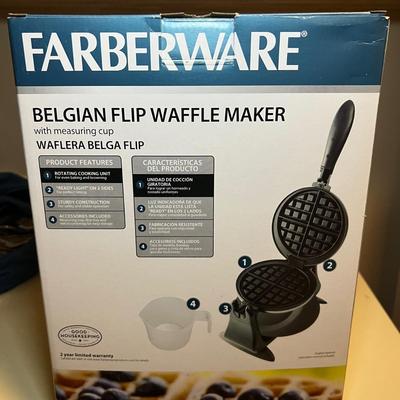 Delonghi Indoor Grill, Panini Press & NIB Waffle Maker (L-RG)