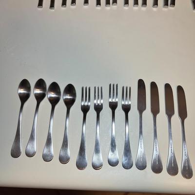 Assortment of Dessert Flatware (L-RG)