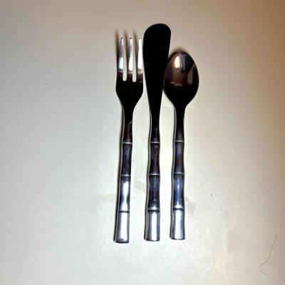 Assortment of Dessert Flatware (L-RG)