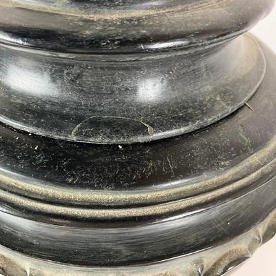 1127 Large Pair of Decorative Urns