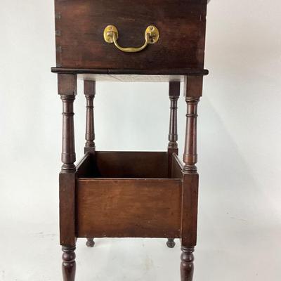 1128 Antique Mahogany Sewing Table with Lifttop