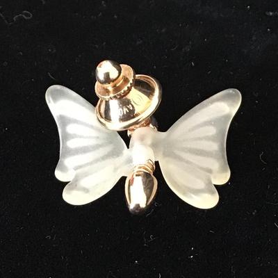 Avon marked butterfly pin moveable wings