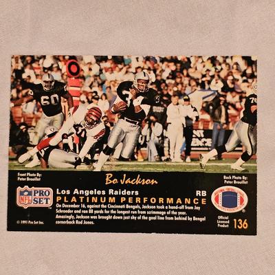 Topps 1991 Pro Set Platinum Football Cards in Binder (BDB-JS)