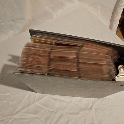 Philadelphia Phillies Baseball Cards in Binder (BDB-JS)
