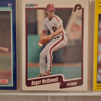 Philadelphia Phillies Baseball Cards in Binder (BDB-JS)