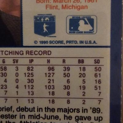 Baltimore Orioles 1990, 1991 Baseball Cards in Binder (BDB-JS)