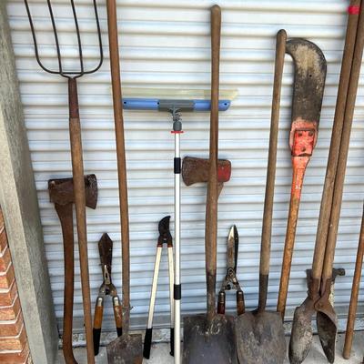 Lot of 20 Outdoor Tools