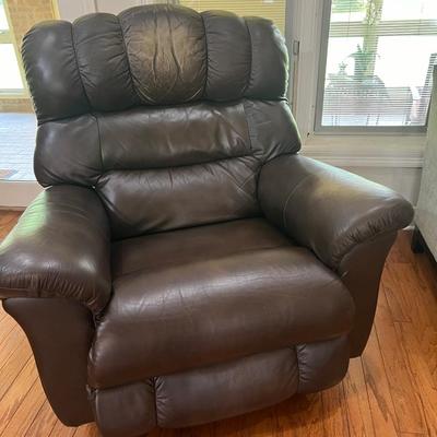 LAZYBOY Oversized Leather Power Recliner~ Read Details
