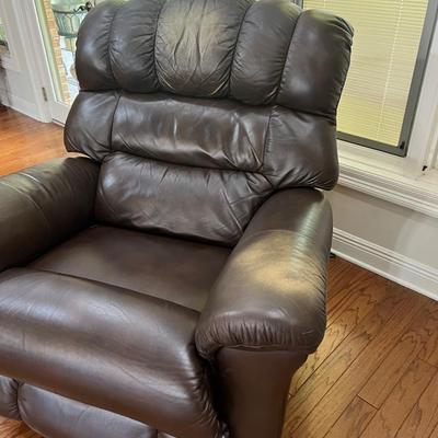 LAZYBOY Oversized Leather Power Recliner~ Read Details