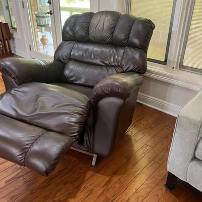 LAZYBOY Oversized Leather Power Recliner~ Read Details