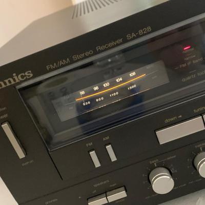 Technics SA-828 AM/FM Stereo Receiver w Manual