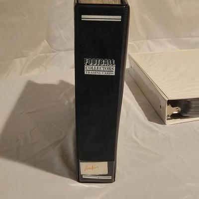 Washington Redskins Football Cards in Two Binders (BDB-JS)