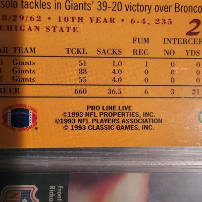 Washington Redskins Football Cards in Two Binders (BDB-JS)
