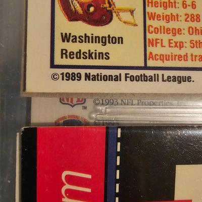 Washington Redskins Football Cards in Two Binders (BDB-JS)