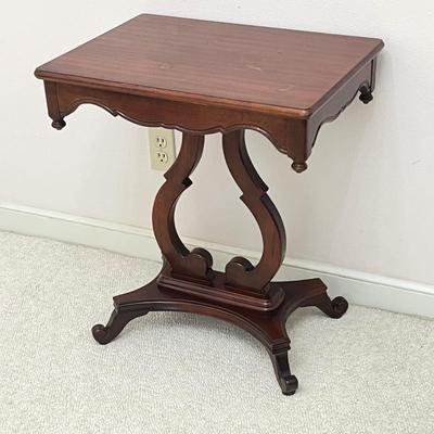 Vtg. Carved Mahogany Side Table ~*Read Details