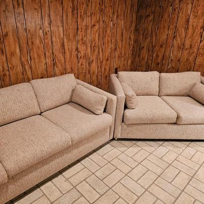 Sealy Queen Size Sleeper Sofa & Matching Loveseat (BDF-JS)