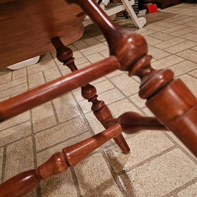 Hitchcock Oak Colonial Spindle Back Bench (BDF-JS)