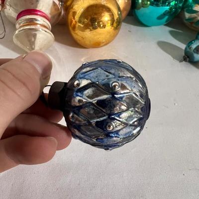 Shiny Brite Ornaments and More (B2-DZ)