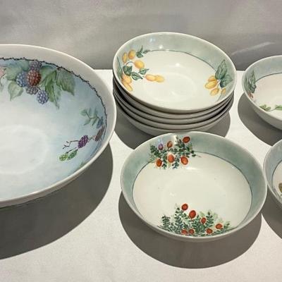 Vintage Hutschenreuther Gelb Bavaria Germany painted by Eleanor