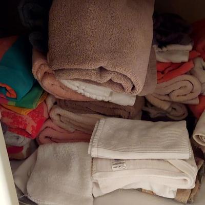 Queen Sheets and Towel Sets