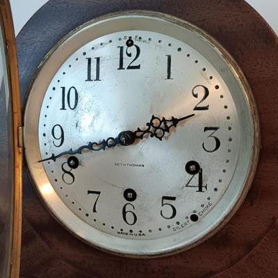 LOT 56: 1920s Seth Thomas Clock Co. ' No. 91 Chime' Westminster Mantel Clock