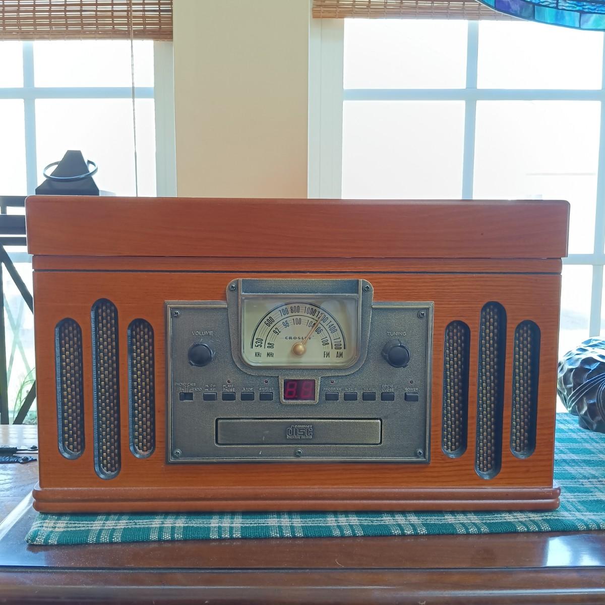 LOT 201 Crosley CR704 Record CD Tape Player