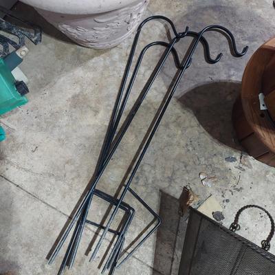 Outdoor Pots, Hanging Coconut Baskets and more (G-BBL)