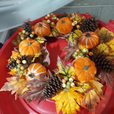 Fall Wreaths and Storage Containers (B2-BBL)