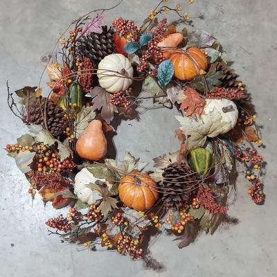 Fall Wreaths and Storage Containers (B2-BBL)
