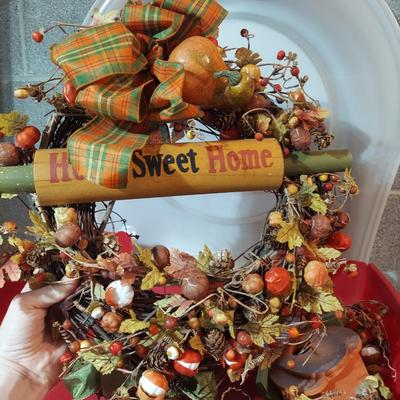 Fall Wreaths and Storage Containers (B2-BBL)