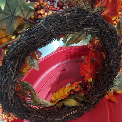 Fall Wreaths and Storage Containers (B2-BBL)