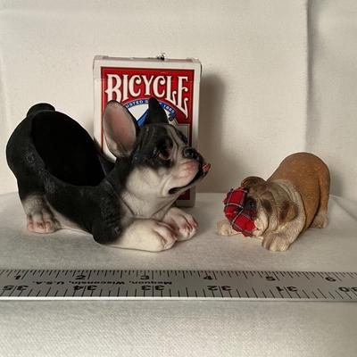 Dog phone holder, bull dog