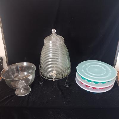 GLASS BEVERAGE CONTAINER, LARGE GLASS BOWL W/GOLD RIM AND 3 PLASTIC DEVILED EGG TRAYS