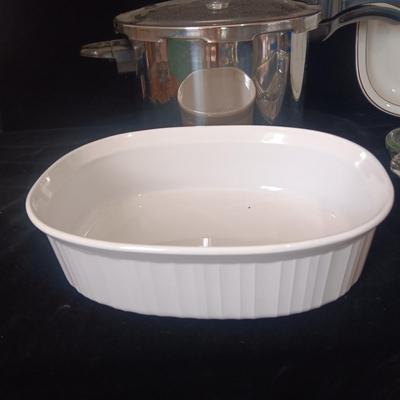ANCHOR HOCKING & CORNING WARE BAKING DISHES, PRESTO PRESSURE COOKER AND PLATTER