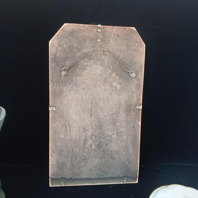 ETCHED ANTIQUE WALL MIRROR, LARGE GLASS VASE AND DAHER DECORATED TRAY